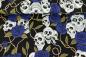 Preview: Baumwolldruck Totenköpfe mit blaue Blüten